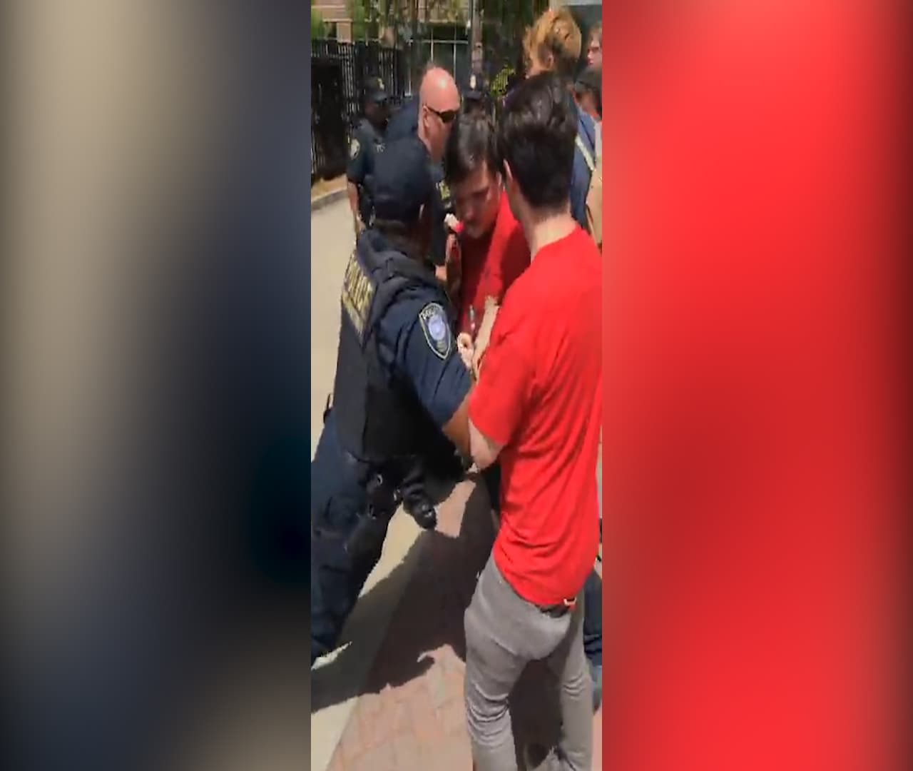Una protesta este lunes contra el Servicio de Inmigración y Control de Aduanas de los Estados Unidos (ICE) en Atlanta terminó con al menos dos personas arrestadas, según los organizadores de la manifestación.