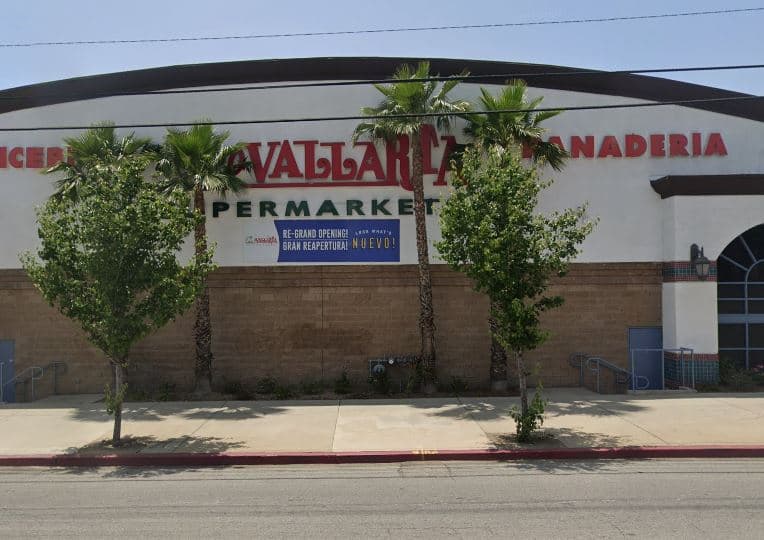 <b>Pacoima</b>: La entrega de regalos será el domingo 15 de diciembre en la dirección 10175 San Fernando Rd. desde las 11am hasta las 2pm.