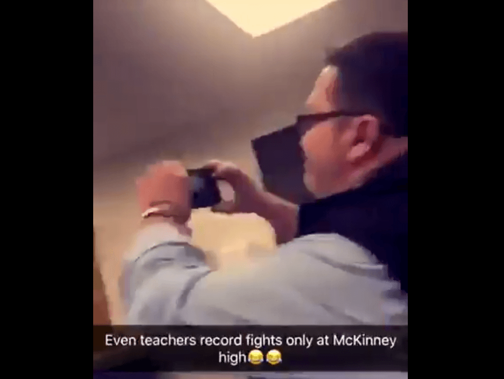 Suspenden a un maestro de Texas que grabó una pelea entre estudiantes en plena clase 