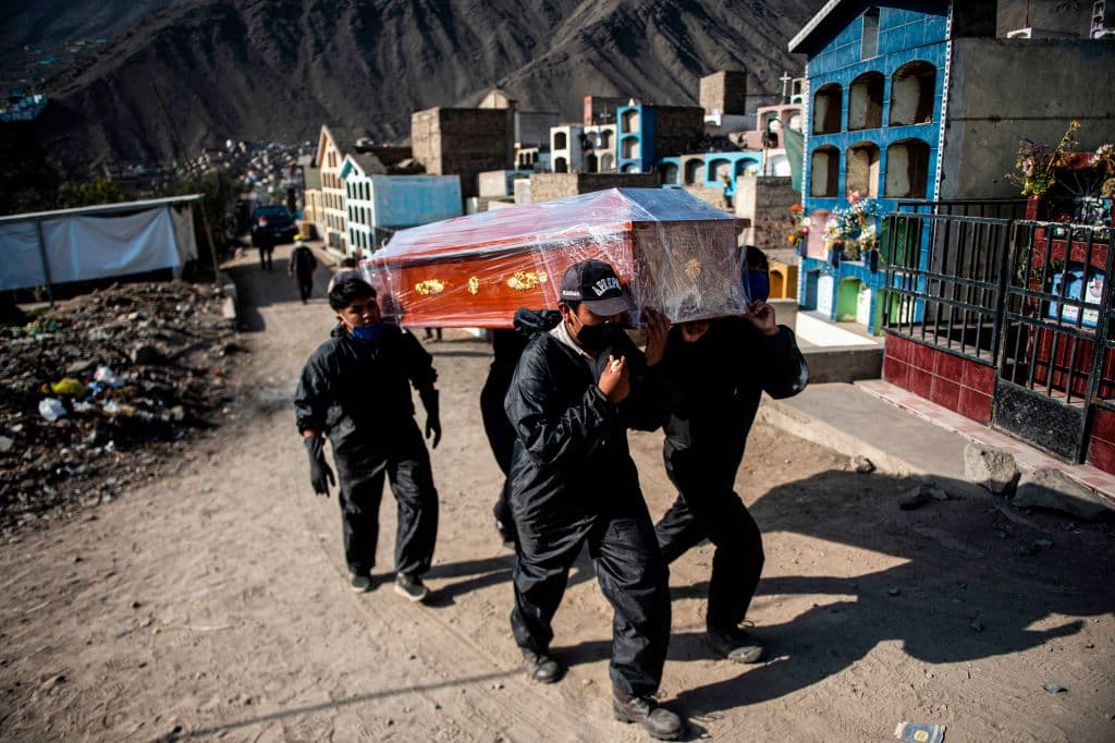 En la región mueren 34 personas por cada 100,000 de coronavirus, una cifra muy elevada en comparación con los 9 por cada 100,000 a nivel mundial.