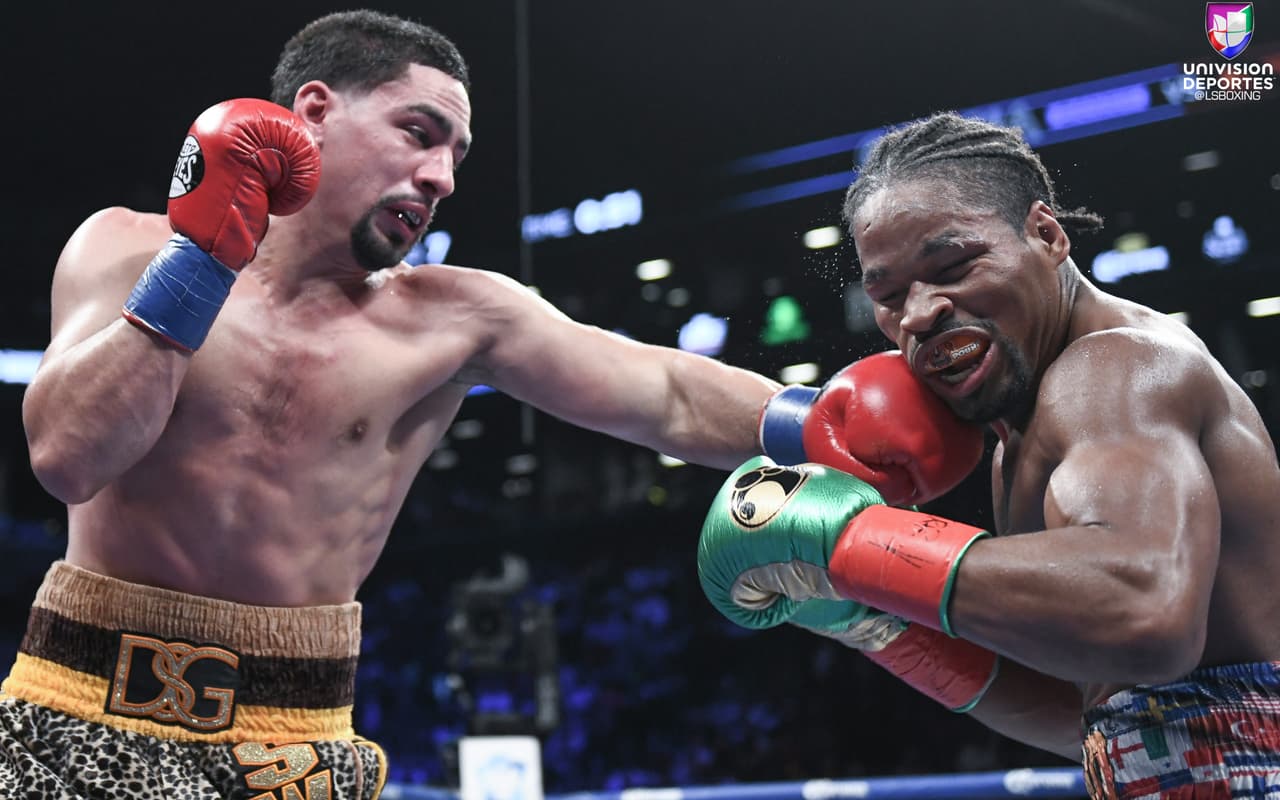 Shawn Porter se convirtió en el nuevo campeón wélter del CMB tras derrotar por decisión unánime (116-112, 115-113, 115-113) a Danny García en el Barclays Center de Nueva York. Porter impresionó por la gran presión que ejerció durante toda la pelea, incomodando al favorito García.