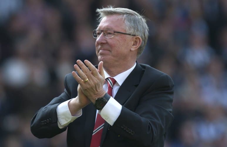 Alex Ferguson insultó a sus jugadores por no firmar autógrafos