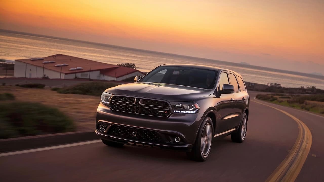 <h3 class="cms-h3-H3">Carros con más recalls: 4. Dodge Durango </h3>
<br>
<br>La SUV con tres filas de asientos de Dodge crossover grande de Nissan mostró un promedio de 2.71 recalls por cada 100,000 unidades vendidas. Entre los llamados a revisión más problemáticos que han afectado a la Dodge Durango se encuentran
<a href="https://www.univision.com/noticias/chrysler/riesgo-de-humo-y-problemas-en-bolsas-de-aire-causan-llamado-a-revision-de-133-millones-de-vehiculos-por-parte-de-fiat-chrysler" target="_blank">problemas en las bolsas de aire y riesgo de humo en la cabina</a>.