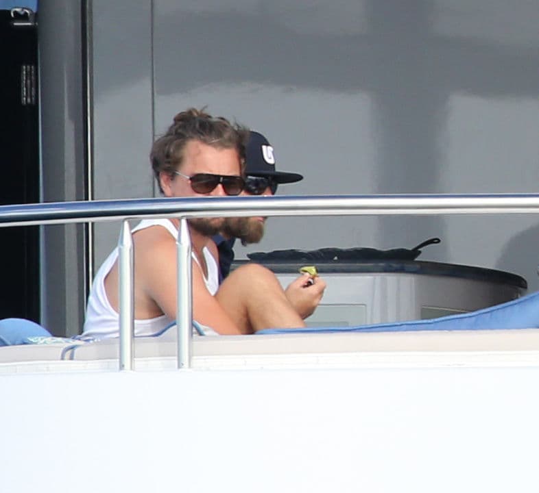 Sea como sea, le deseamos toda la suerte del mundo con su nueva peli, y si además, estrenó soltería, ¡pues apúntense chicas!