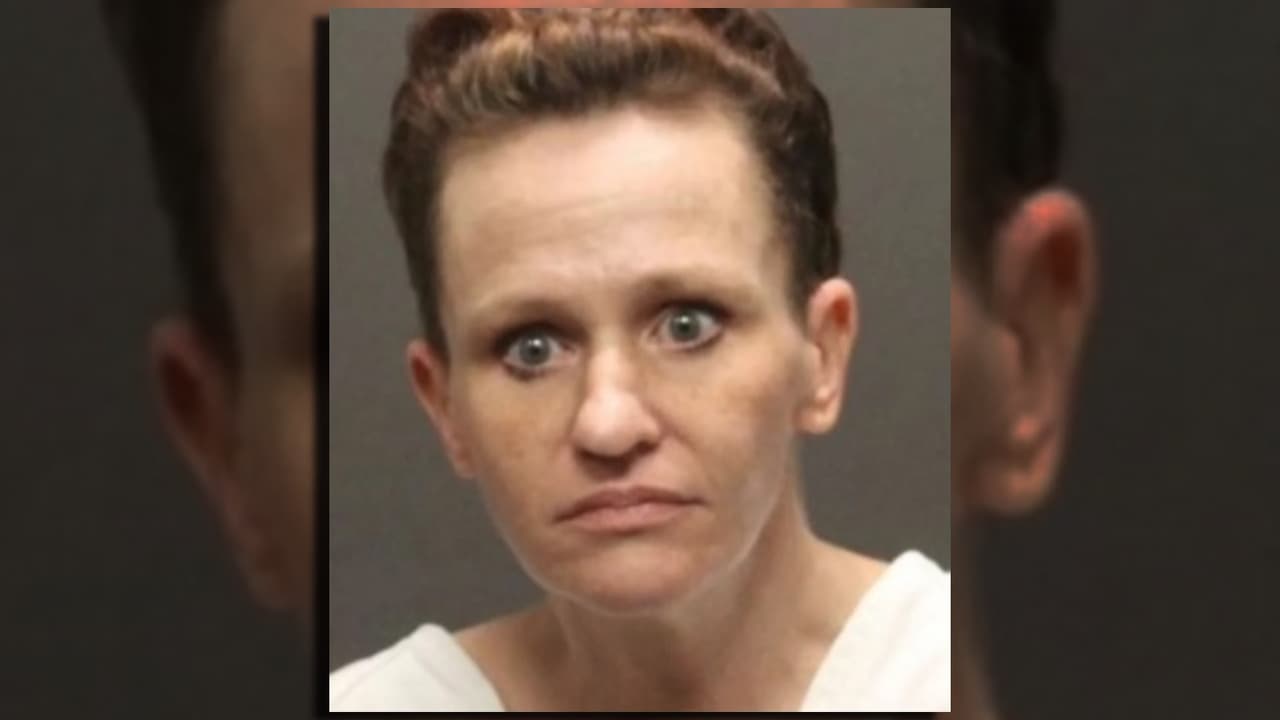 La bebé nació en la casa y la madre llamó al 911 para reportar que no respondía; la condenan por la muerte de su hija