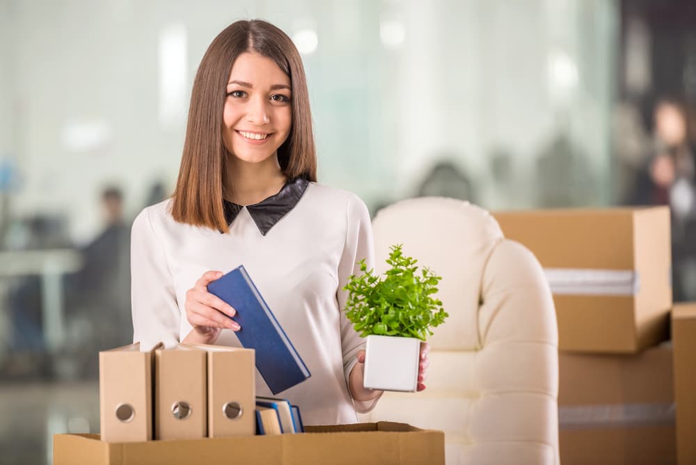 <b>Sagitario</b>
<br>
<b>La palabra clave para este ciclo es: nuevos comienzos</b>
<br>Aprendes que siempre puedes empezar, inclusive en el amor, no importa lo que haya pasado. Esta es la etapa de los arreglos sentimentales, sociales y laborales y de los nuevos comienzos. Muchos sagitarianos, que durante este ciclo están recibiendo el impacto positivo de Júpiter, su regente, estarán realizando muy buenos negocios de compra y venta así como iniciando nuevos empleos, actividades lucrativas y planeando viajes y diversiones.