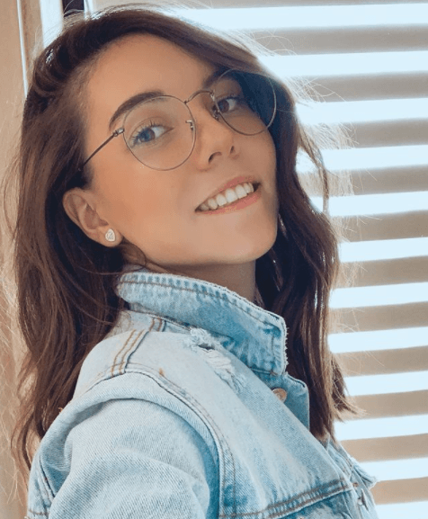 Ceci Flores nació en la Ciudad de México el 30 de junio de 1999. 
<br>