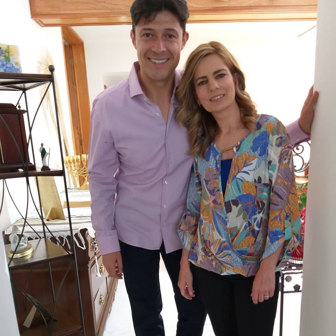 Sin embargo, Salvador reiteró que cuando el juez dé su veredicto final con relación a la pensión alimenticia para su hija, él acatará la orden.