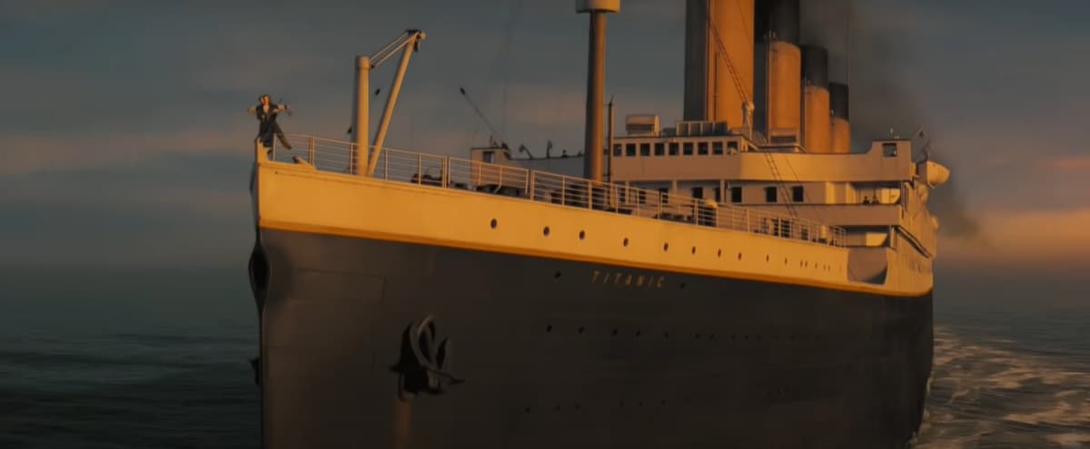 El barco Titanic no fue producto de la tecnología, sino que fue una maqueta de enormes dimensiones, diseñada por el equipo de James Cameron.
<br>
