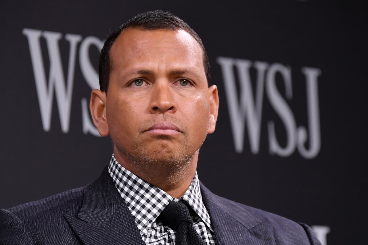 Los artículos que habrían sido sustraídos ilegalmente del vehículo rentado por A-Rod son joyas, una computadora portátil, una cámara y equipo electrónico, dijo TMZ citando al Departamento de Policía de San Francisco.