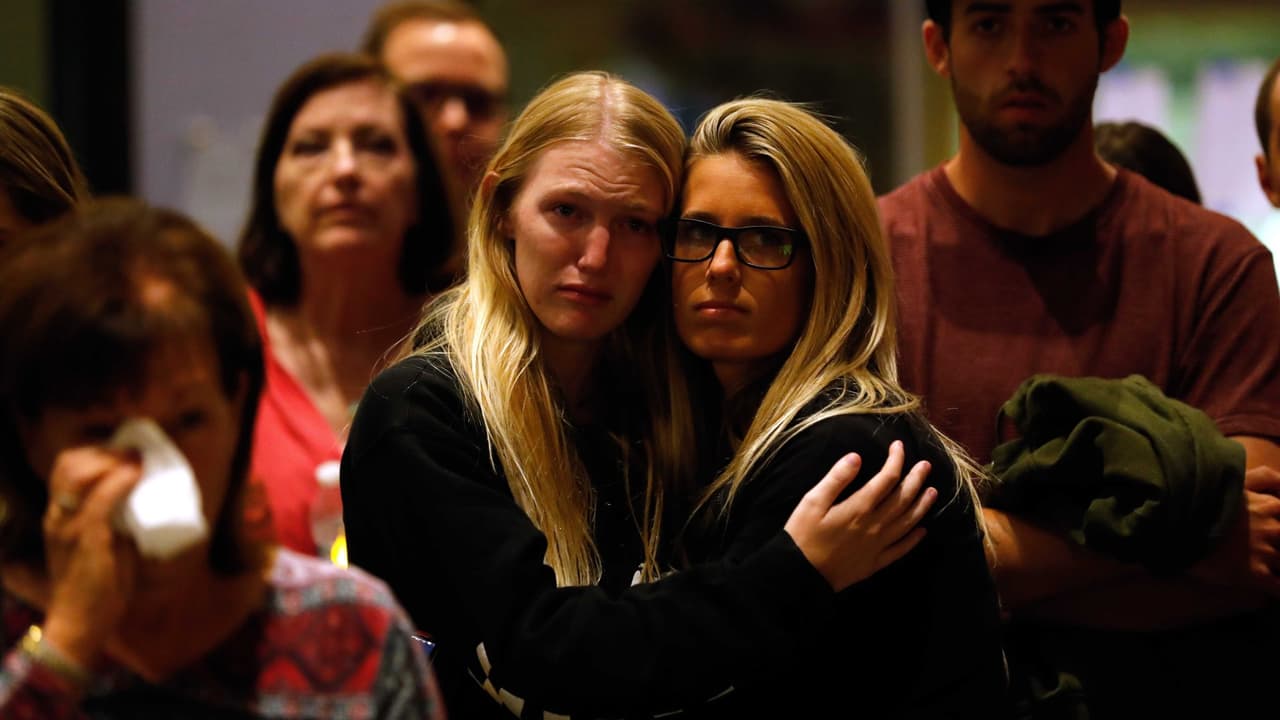 Lleno de ira y problemático: la conducta del atacante del bar de California ya preocupaba a sus vecinos