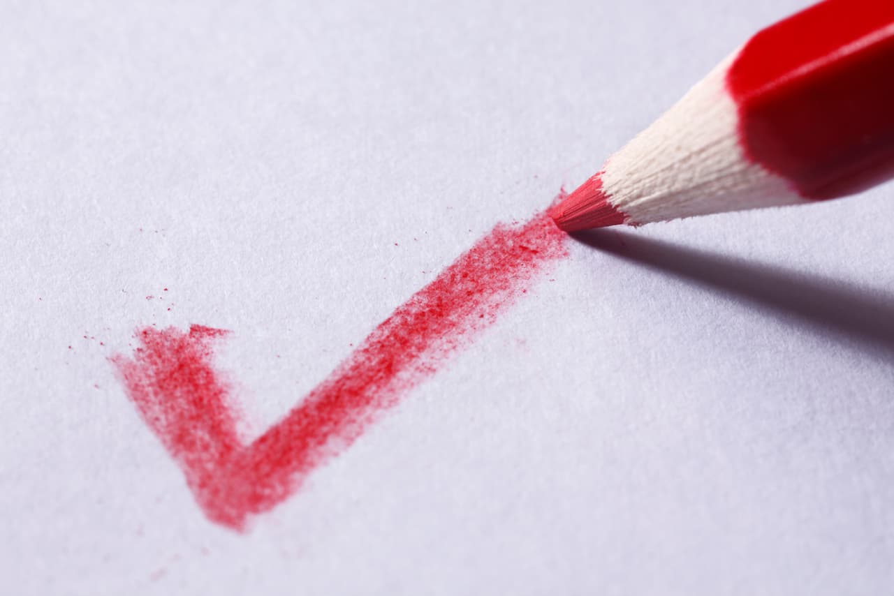 6. Solicita servicios especiales. En caso de que percibas problemas de aprendizaje, solicita una evaluación. No temas aprender de discapacidades de aprendizaje: en el futuro, tu hijo lo agradecerá.