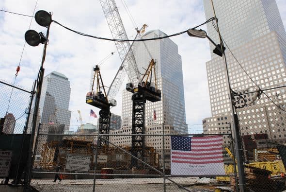 En un punto muerto se encuentra la construcción del One World Trade Center durante el aniversario del 2008.