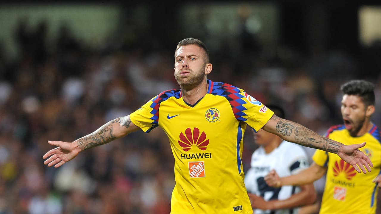 Ménez regresa a México para jugar en la Kings World Cup