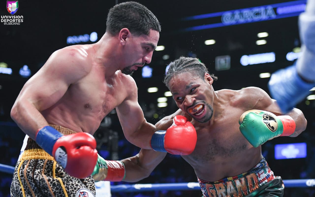Shawn Porter se convirtió en el nuevo campeón wélter del CMB tras derrotar por decisión unánime (116-112, 115-113, 115-113) a Danny García en el Barclays Center de Nueva York. Porter impresionó por la gran presión que ejerció durante toda la pelea, incomodando al favorito García.