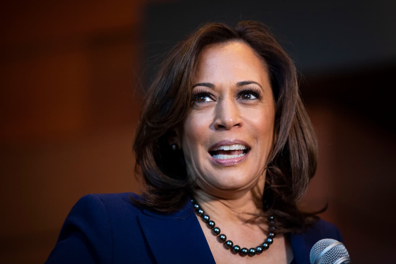 Kamala Harris visita Nueva Jersey para promover la vacunación contra el covid-19
