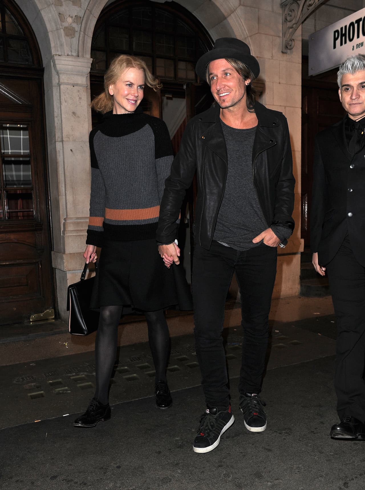 El cantante de country estuvo viendo su actuación tras bambalinas.