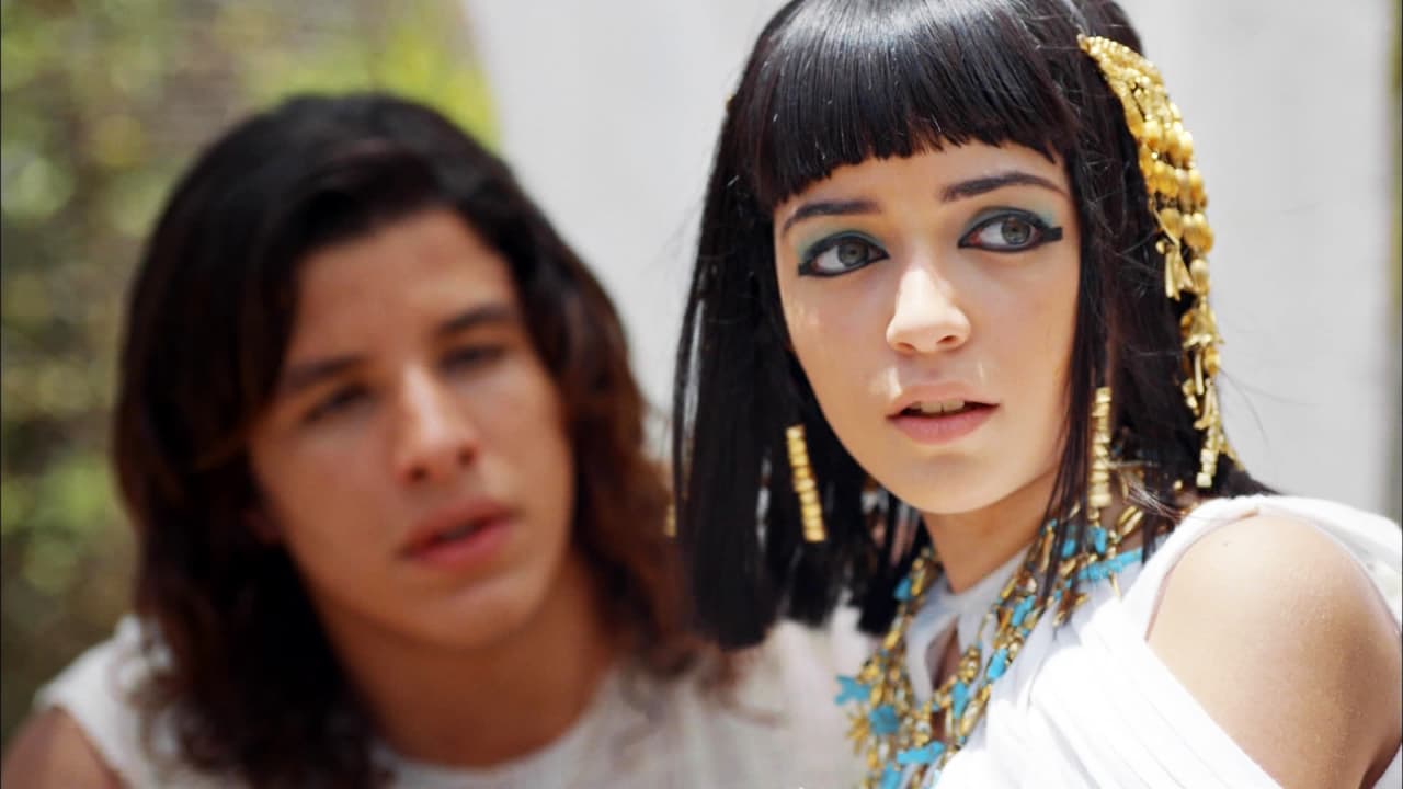 Sin embargo, la condición de esclavo de José era un obstáculo para su idilio.