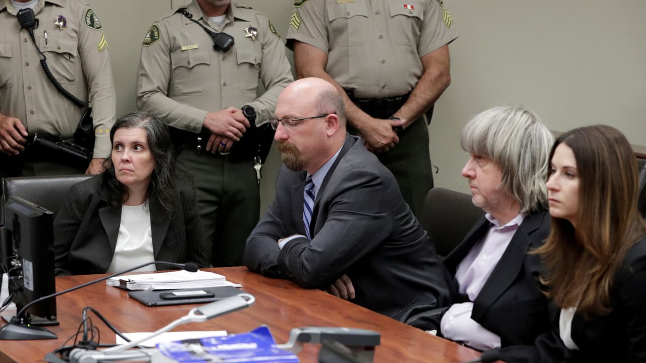 Los padres de la ‘casa del horror’ se declararon culpables de torturar a sus 13 hijos