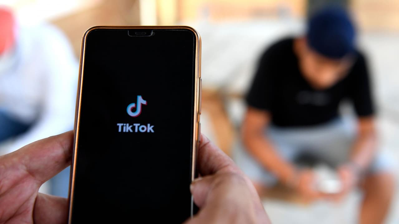 Prohíben el uso de TikTok y otras aplicaciones en la Universidad de Florida Central (UCF) por seguridad