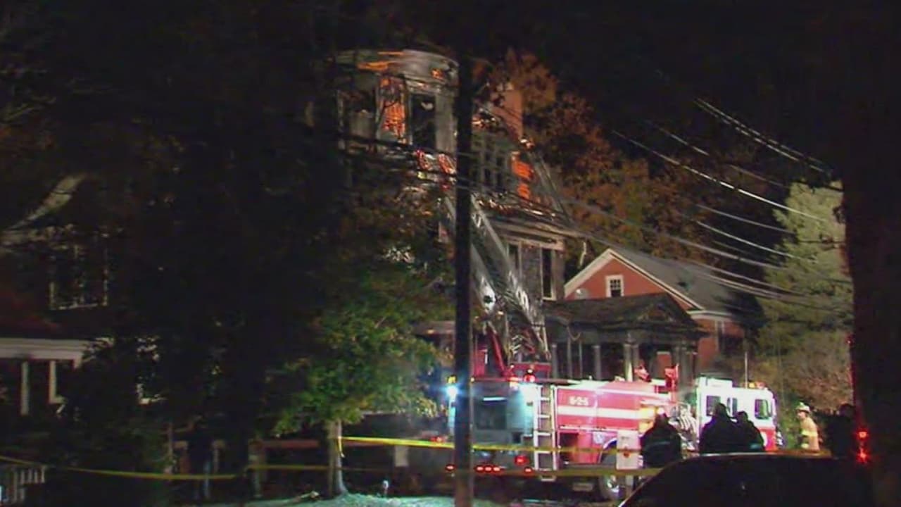 Cinco personas pierden la vida durante un incendio en una casa de Suffolk County, Long Island 