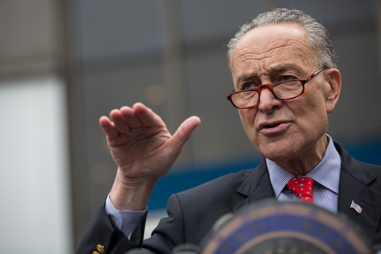 Schumer promete luchar para aprobar en el Senado la ley para legalizar la marihuana 