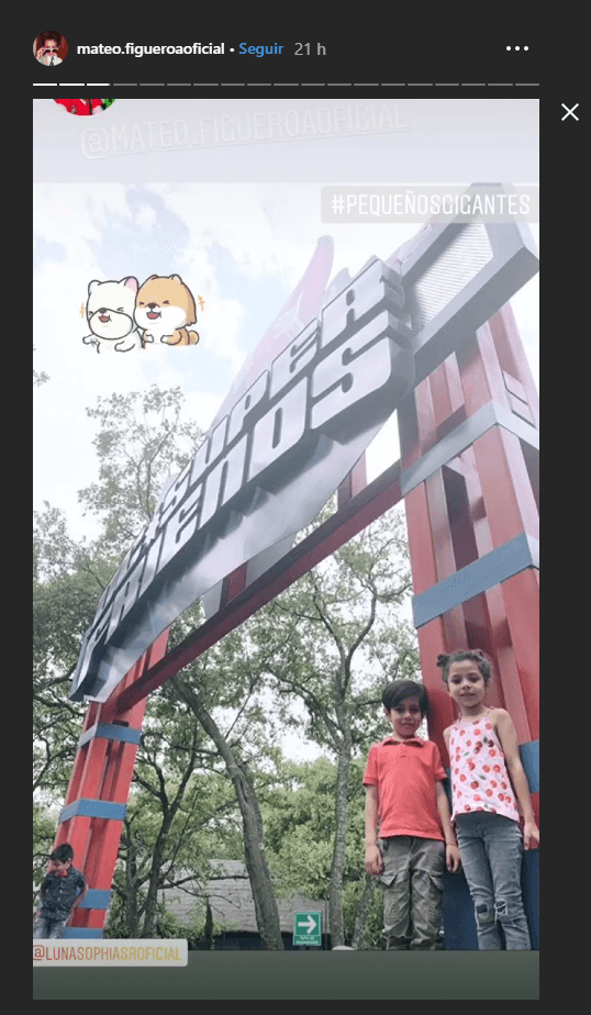 Mateo fue al parque de diversiones Six Flags, ubicado en la Ciudad de México. Pero el chiquillo no lo hizo solo, en sus stories de Instagram lo pudimos ver paseando al lado de Luna, la niña que da vida a 'mini Vero'.