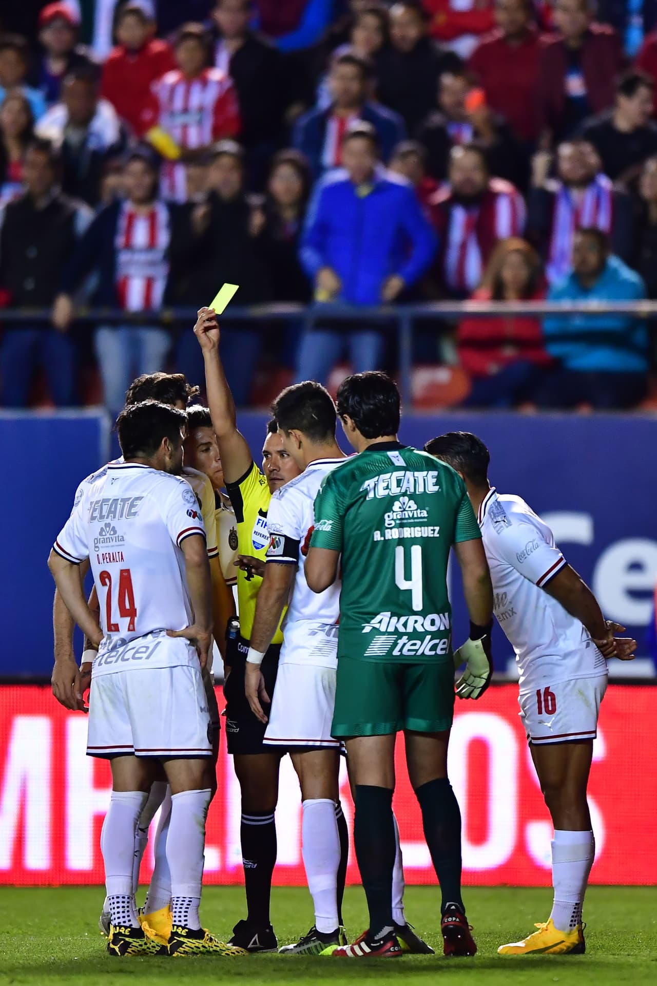 Con goles de Nicolás Ibañez y Germán Berterame por parte del Atlético san Luis y goles de Javier López y Oribe Peralta por parte del Guadalajara, Atlético san Luis y Chivas empatan en duelo con tres penales.
