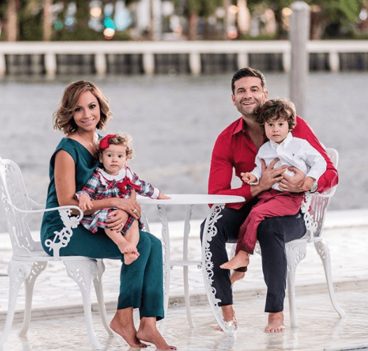 Su esposo Aaron y sus hijos Alana y Bruce son la alegría de sus días.