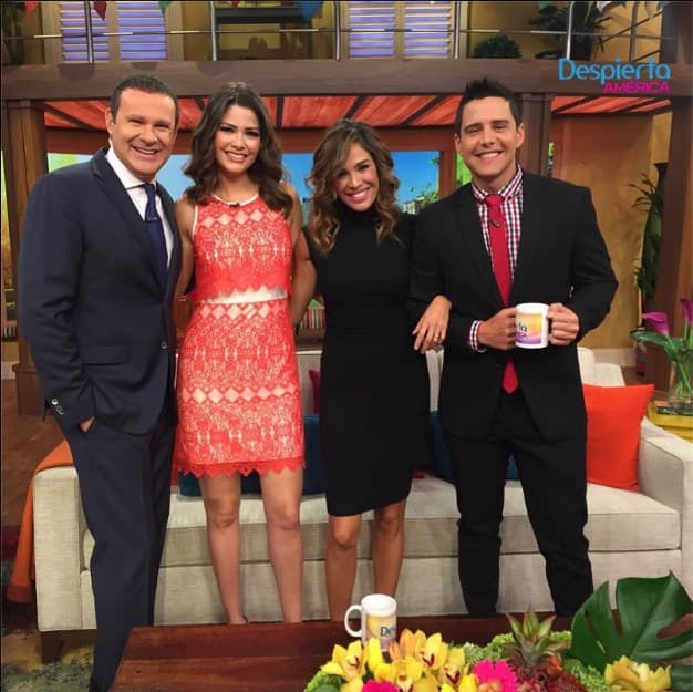 ¿Así o más felices? No hay mejor accesorio que la sonrisa.