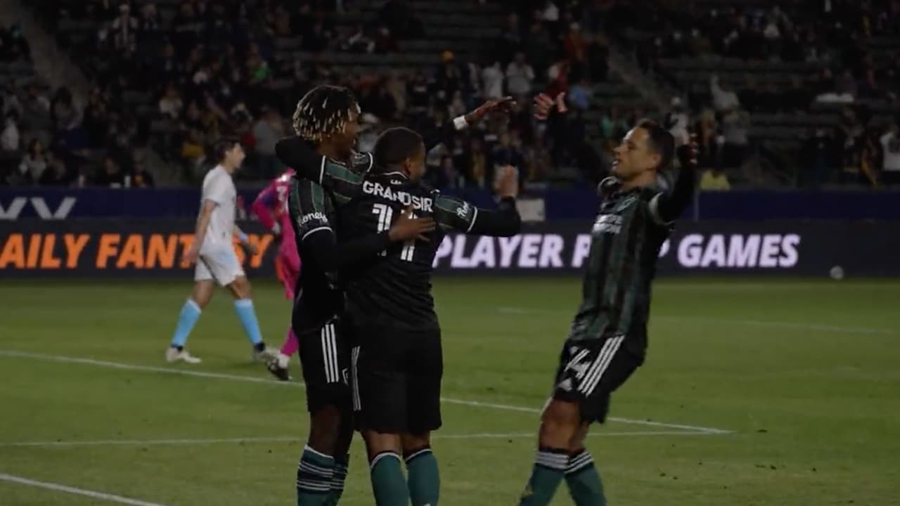 Chicharito pone asistencia en triunfo del LA Galaxy
