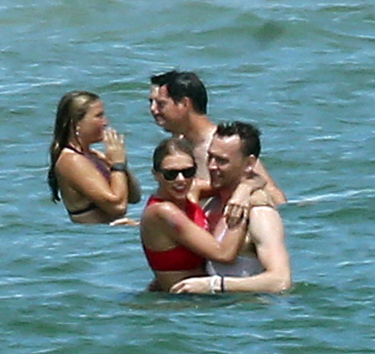 Taylor y Tom se ven muy enamorados.