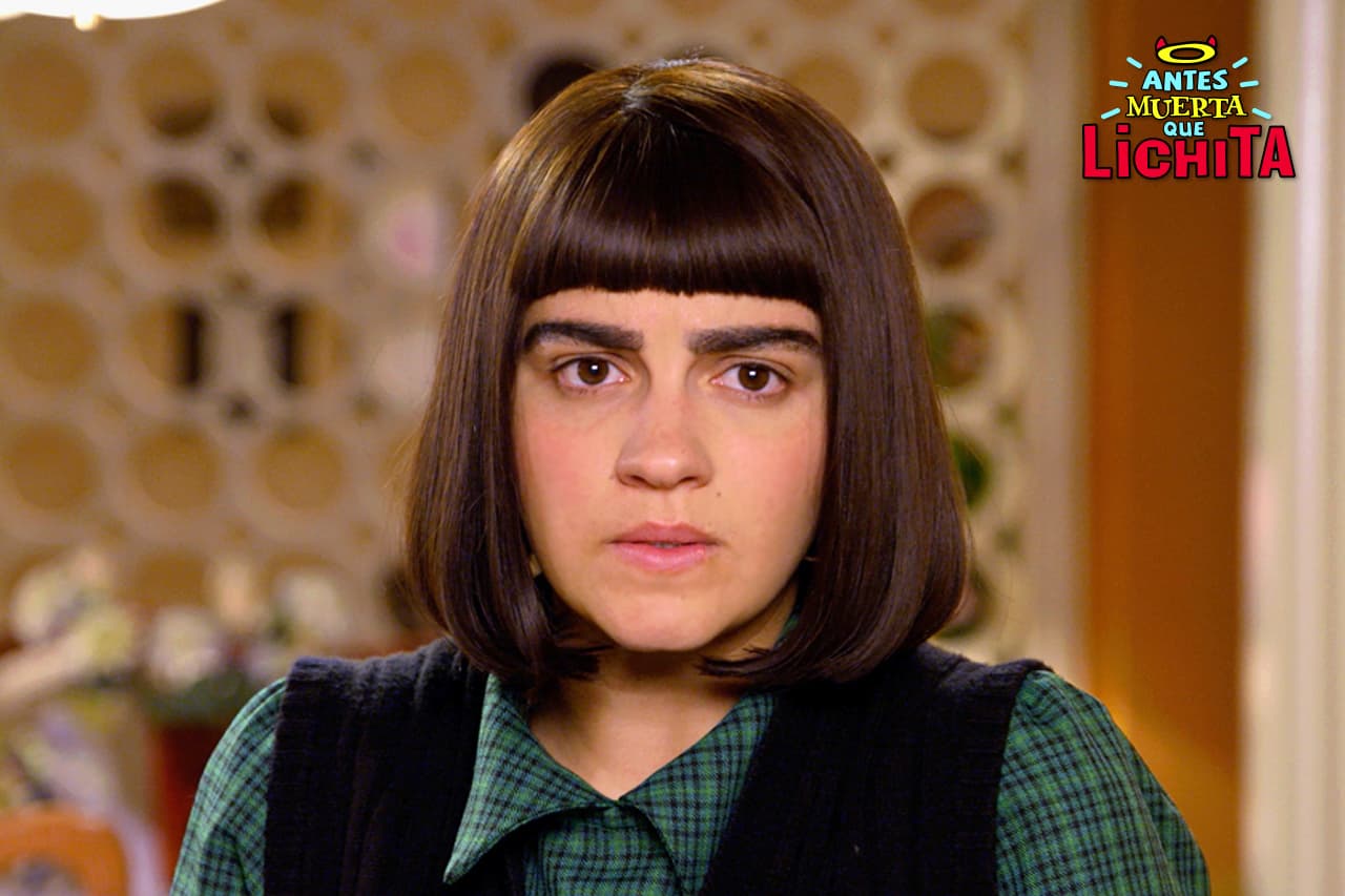 Lichita toma la decisión de convertirse en la novia Alex para intentar ascender en Icónika, sin importar que tenga que traicionar a su corazón.