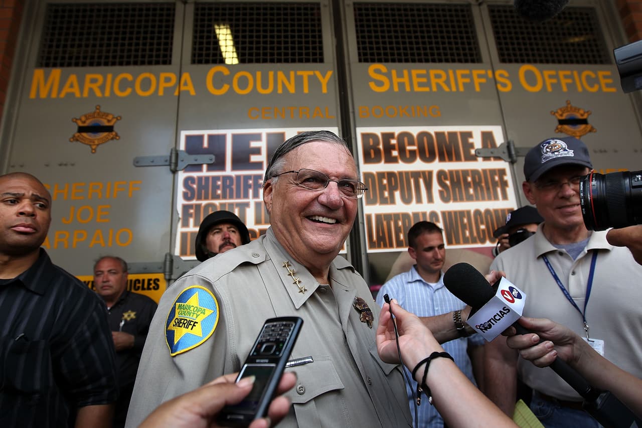 A pesar de las críticas Arpaio siempre argumentó que tenía el apoyo de la mayoría de los residentes del condado Maricopa.