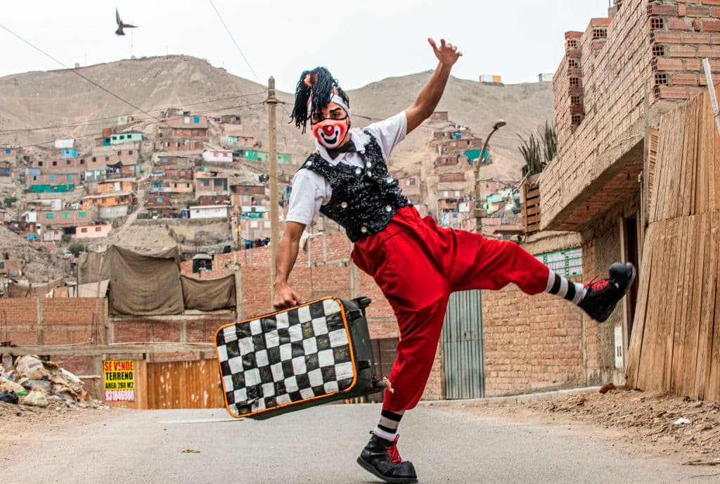 Payaso en las calles de Perú