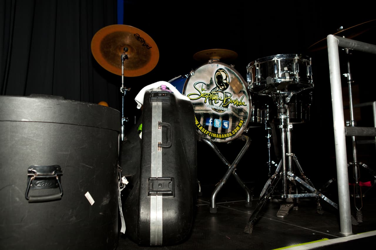 Con la 'Bandononona Clave Nueva' y 'La Séptima Banda' en -The Bomb Factory-