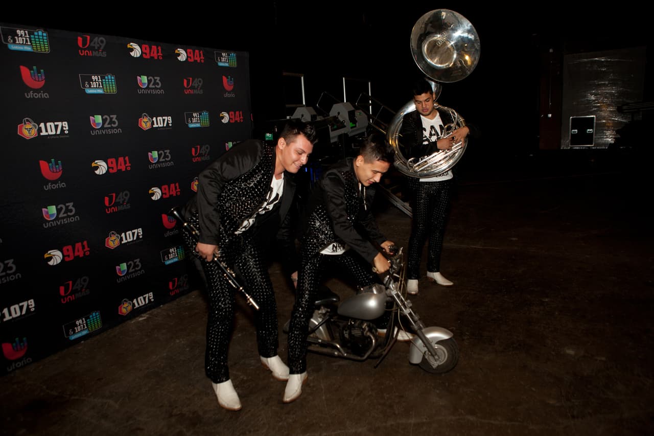 Con la 'Bandononona Clave Nueva' y 'La Séptima Banda' en -The Bomb Factory-