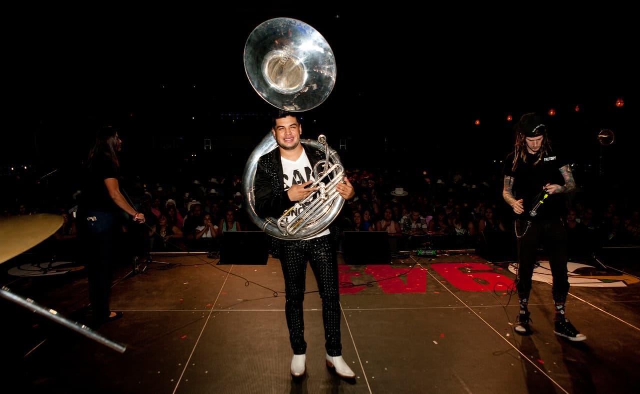 Con la 'Bandononona Clave Nueva' y 'La Séptima Banda' en -The Bomb Factory-