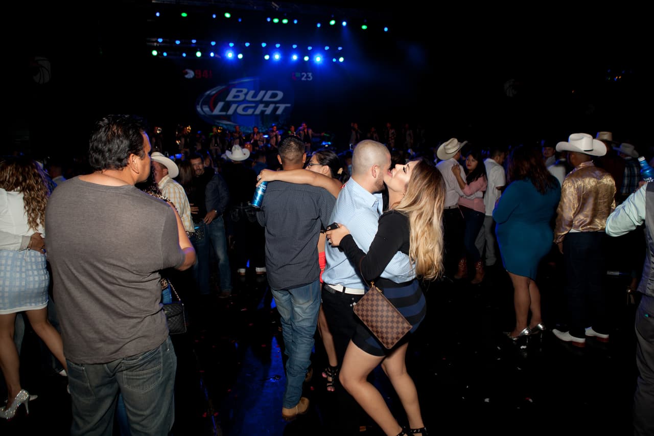 Con la 'Bandononona Clave Nueva' y 'La Séptima Banda' en -The Bomb Factory-