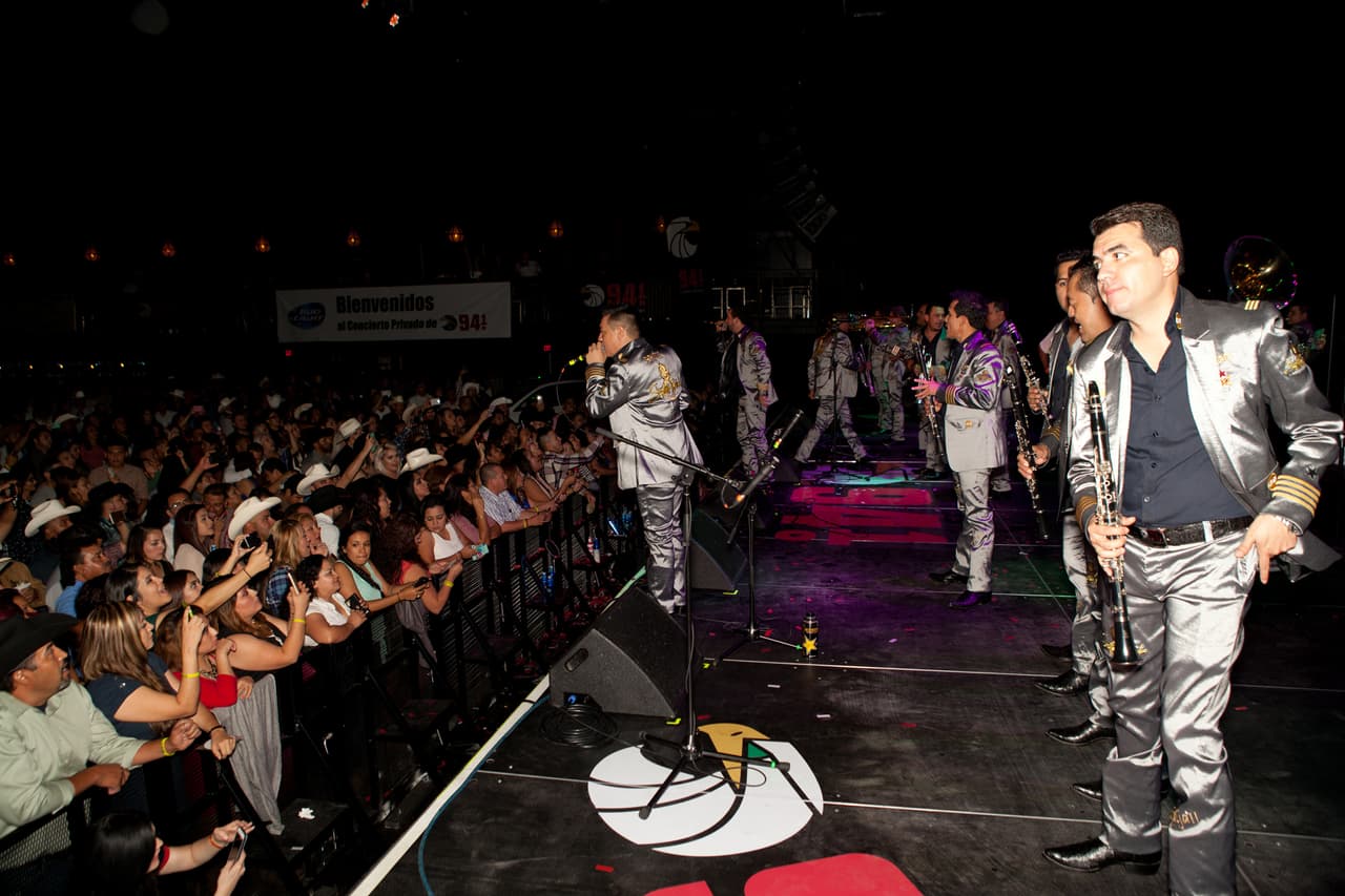 Con la 'Bandononona Clave Nueva' y 'La Séptima Banda' en -The Bomb Factory-