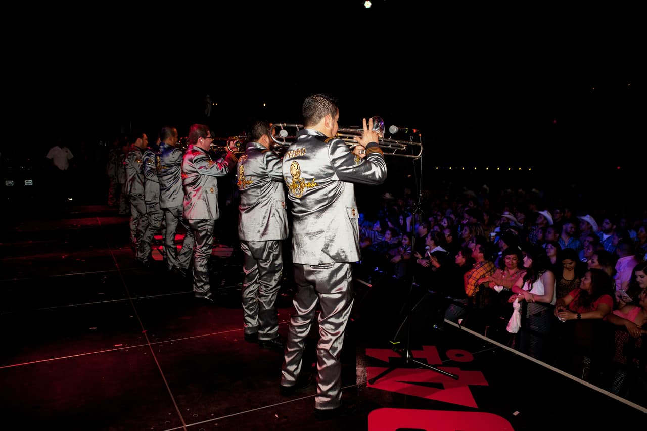 Con la 'Bandononona Clave Nueva' y 'La Séptima Banda' en -The Bomb Factory-