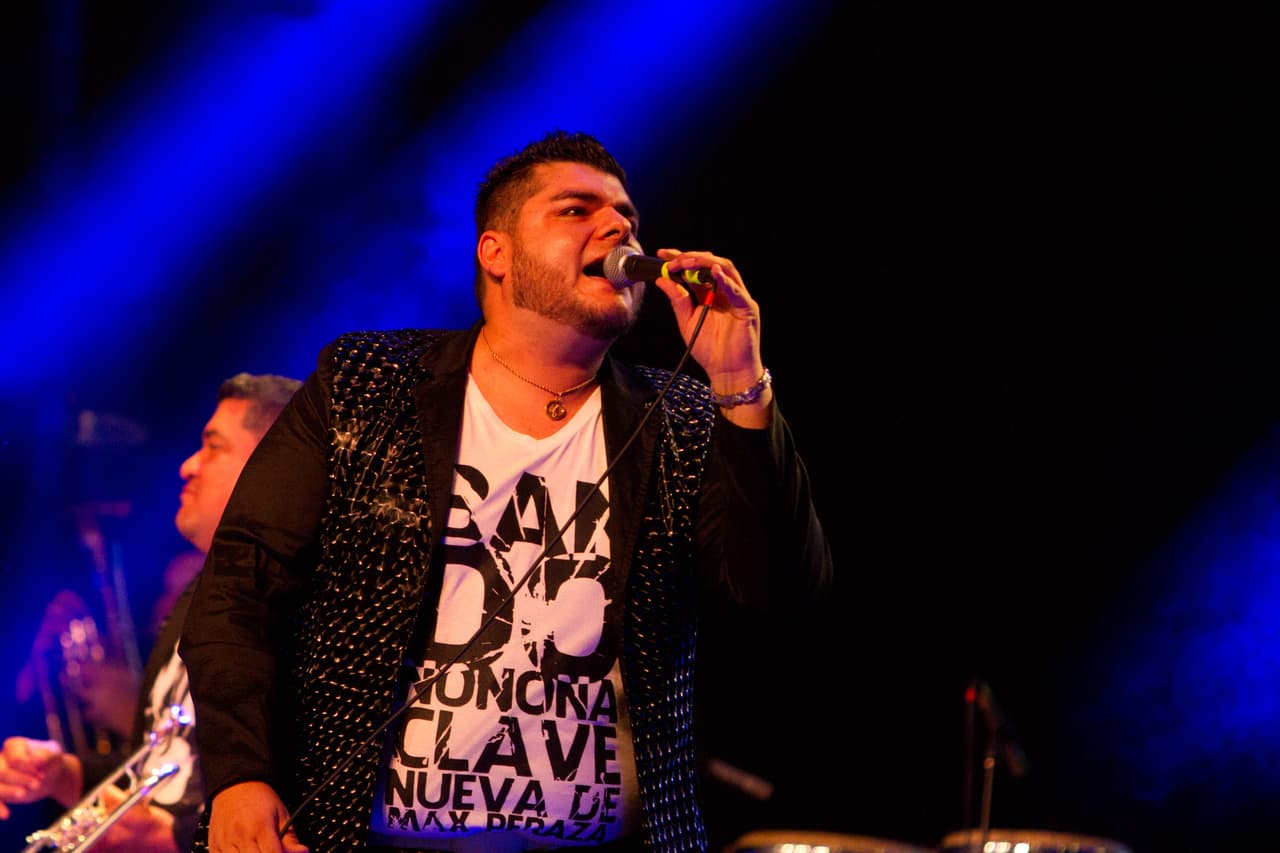 Con la 'Bandononona Clave Nueva' y 'La Séptima Banda' en -The Bomb Factory-