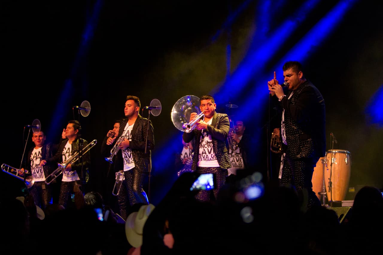 Con la 'Bandononona Clave Nueva' y 'La Séptima Banda' en -The Bomb Factory-