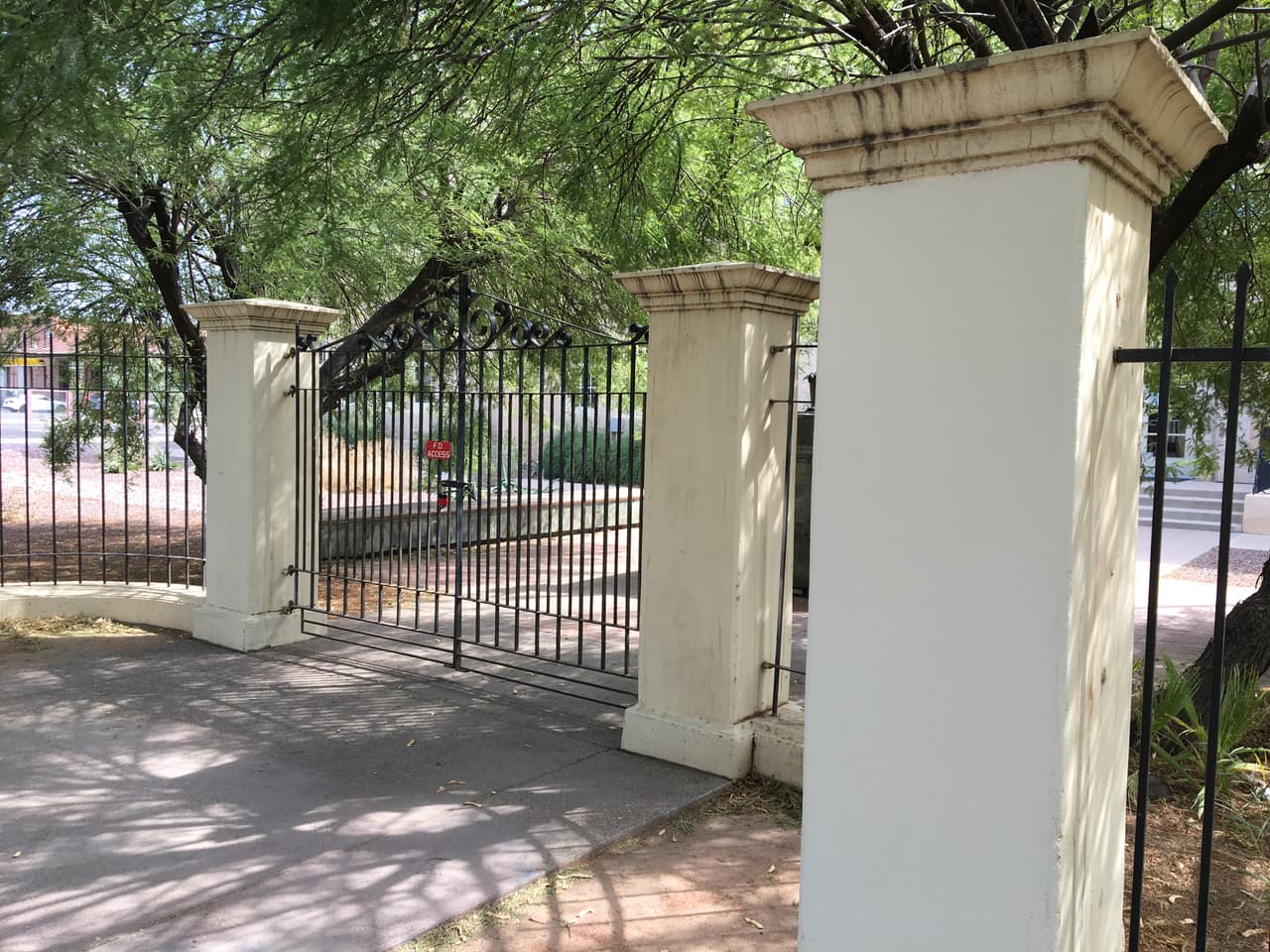 La policía investiga dibujos de esvásticas en un museo de Phoenix, Arizona 