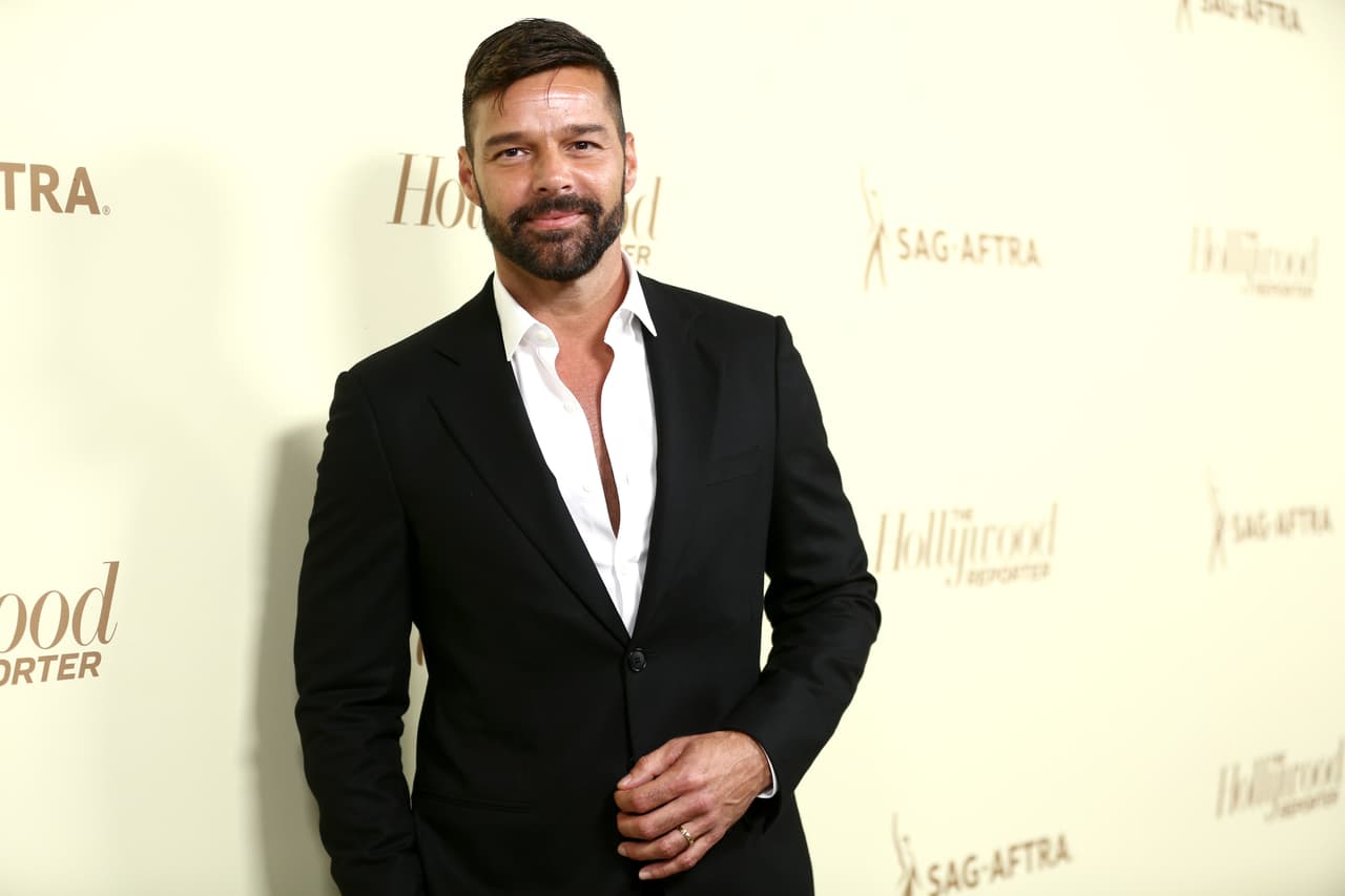 Ahora, en
<b><a href="https://www.univision.com/famosos/ricky-martin-se-une-a-famosos-mexicanos-que-gritan-lo-que-el-presidente-lopez-obrador-calla-protejanse-video" target="_blank">plena cuarentena por el coronavirus</a></b>, el artista se encuentra disfrutando de su familia y presumiendo al mundo a su más joven retoño.
<br>