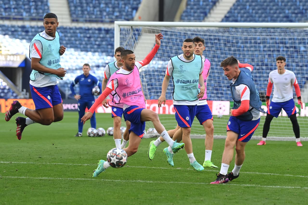 Último entrenamiento y listos… Chelsea y Manchester City reconocieron la cancha del Do Dragao y están listos para la Final de la UEFA Champions League que disputarán este sábado en Porto.