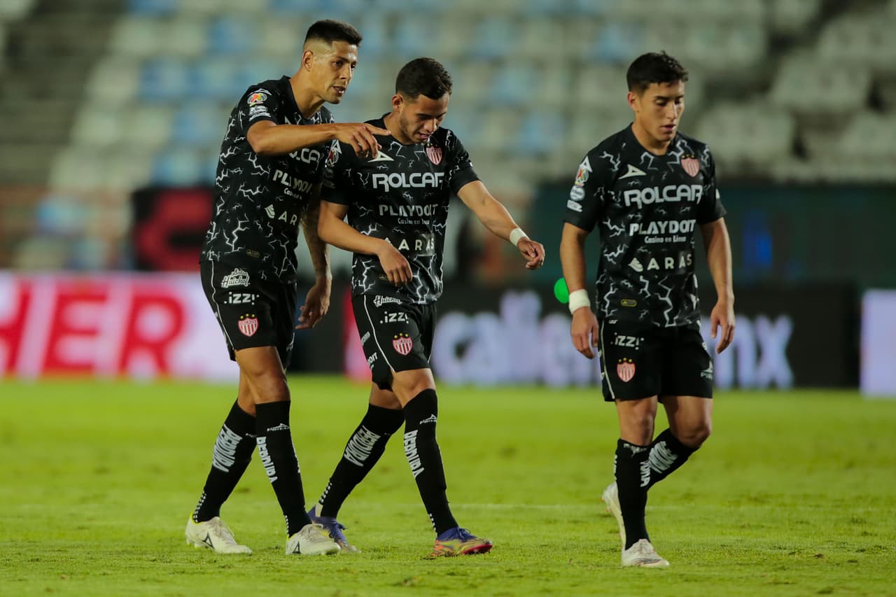 Aviles Hurtado se vuelve a encontrar con el gol y Pachuca consigue tres vlaliosas unidades.