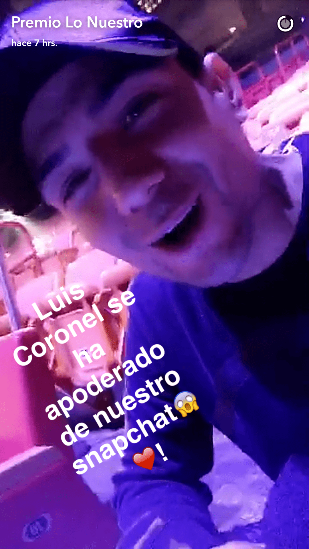 Luis inicia la transmisión desde el Snapchat de Premio Lo Nuestro