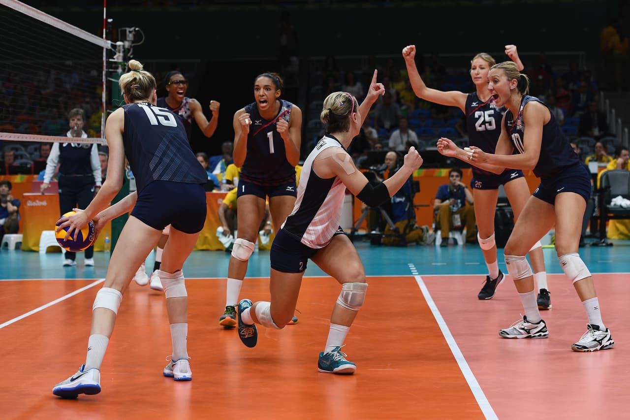 EEUU se impone a Japón y se clasifica para la semifinal en voleibol de sala femenil