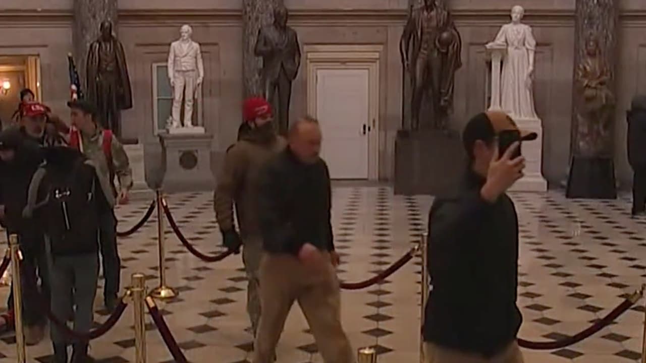 “La protesta es un derecho constitucional, pero nosotros no vamos a permitir que crímenes como los que están pasando en nuestra capital se den en Houston”, continuó Acevedo.